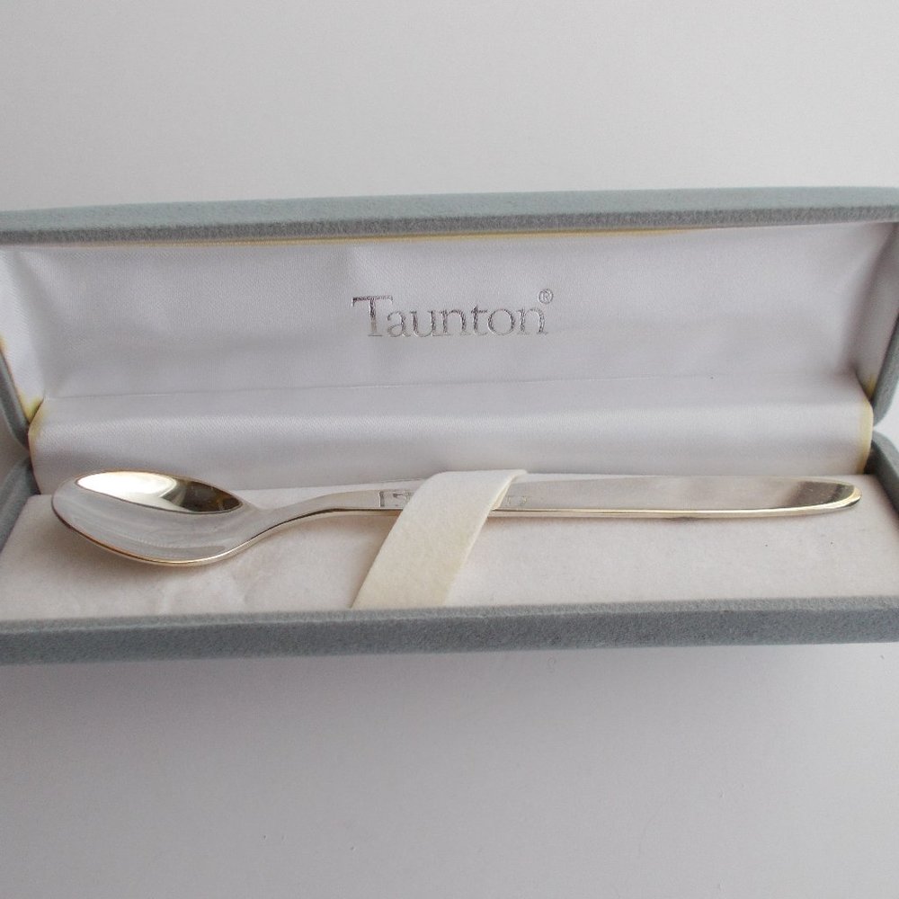 NWOT TAUNTON Silverplate Baby Spoon 5.75 inch. with Grey Velour Case